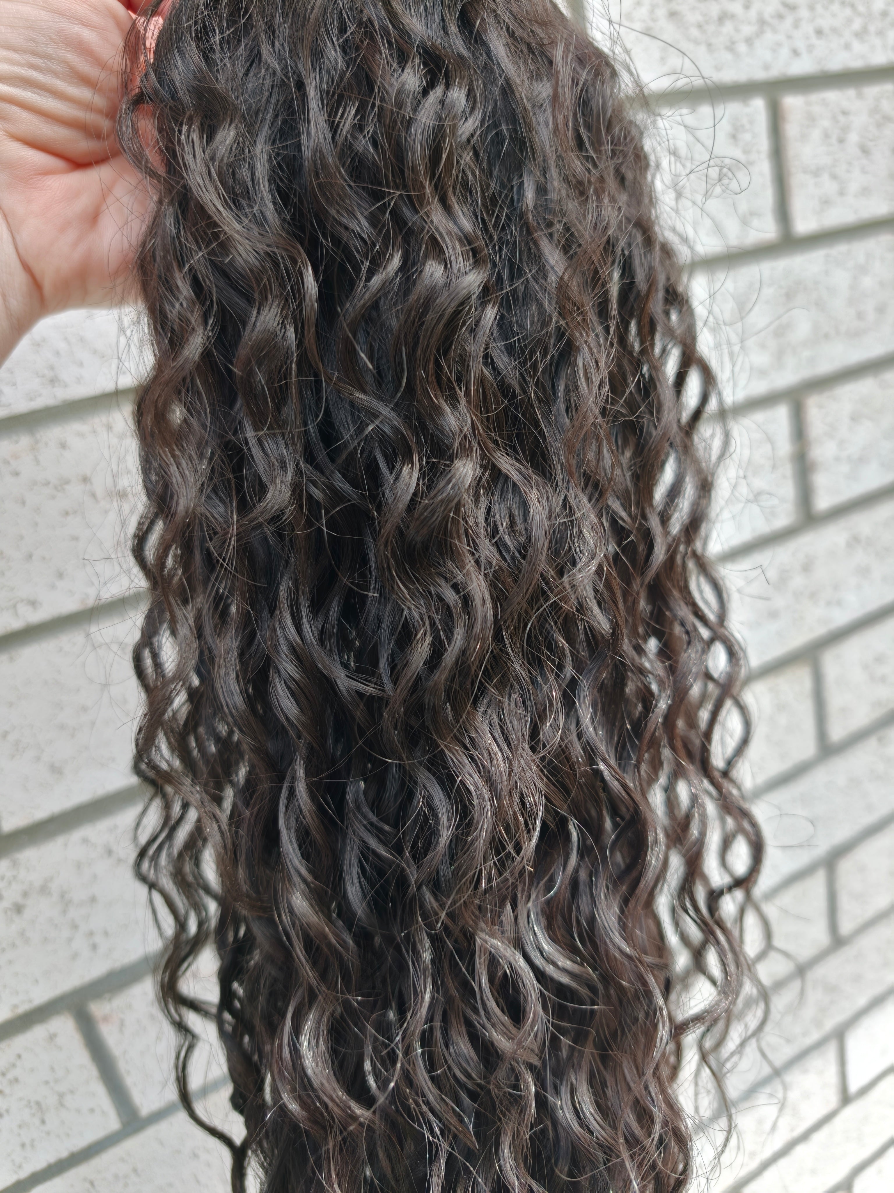 28" Wet n Wavy Espresso Noir